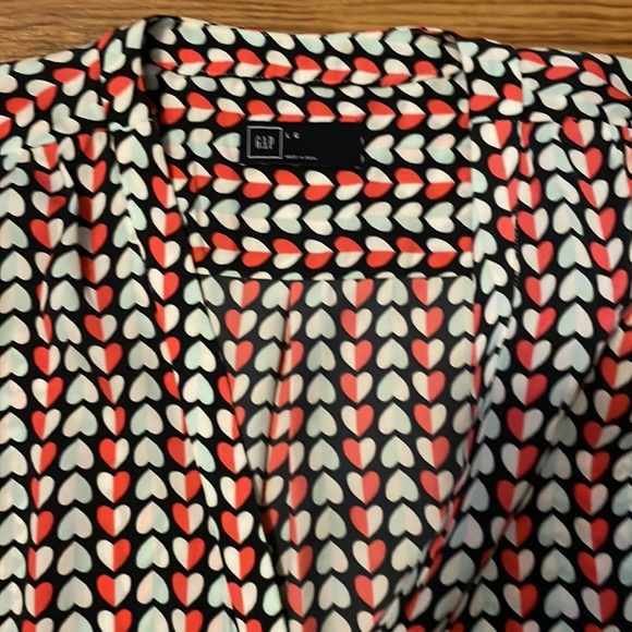 Women’s v neck button down heart blouse - Picture 2 of 3